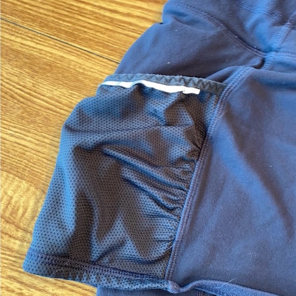 Athleta grey acceleration 2 in 1 capris skort smal - Picture 4 of 4